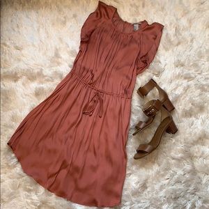 H&M Flutter Sleeve Dress. Size 8.